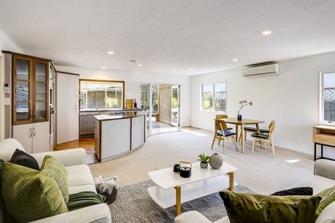 Photo of property in 3 Redwood Place, Te Awanga, 4102