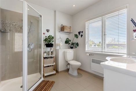 Photo of property in 14 Indus Place, Half Moon Bay, Auckland, 2012