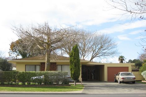 Photo of property in 108 Napier Road, Havelock North, 4130
