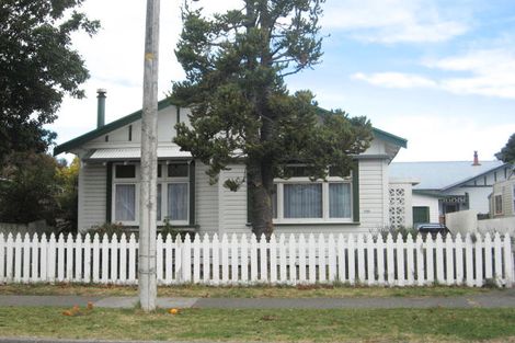 Photo of property in 132 Vigor Brown Street, Napier South, Napier, 4110