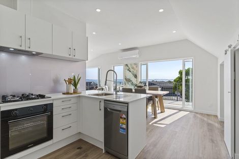 Photo of property in 16 Paisley Street, Mellons Bay, Auckland, 2014