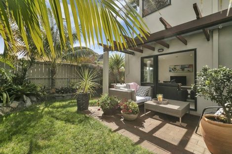 Photo of property in 4/39 Church Street, Northcote Point, Auckland, 0627
