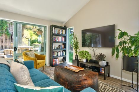 Photo of property in 10a Caples Place, Fernhill, Queenstown, 9300