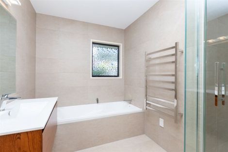 Photo of property in 25 Dallinger Street, St Andrews, Hamilton, 3200