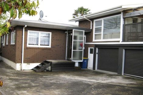 Photo of property in 57 Forrest Hill Road, Milford, Auckland, 0620