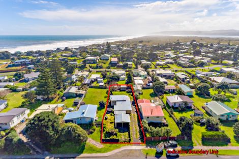 Photo of property in 218 Maunsell Road, Port Waikato, Tuakau, 2695