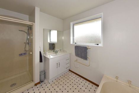 Photo of property in 7 Dinton Street, Russley, Christchurch, 8042