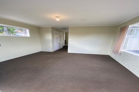 Photo of property in 52 Hobart Crescent, Wattle Downs, Auckland, 2103