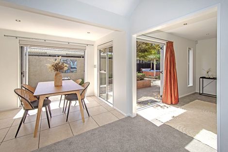 Photo of property in 2/11 Mclellan Place, Ilam, Christchurch, 8041