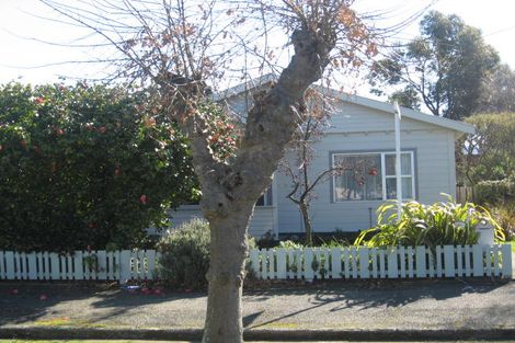 Photo of property in 18 Garrison Street, Carterton, 5713