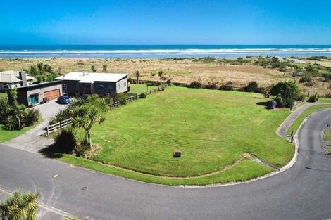 Photo of property in 2 Elley Drive, Carters Beach, Westport, 7825