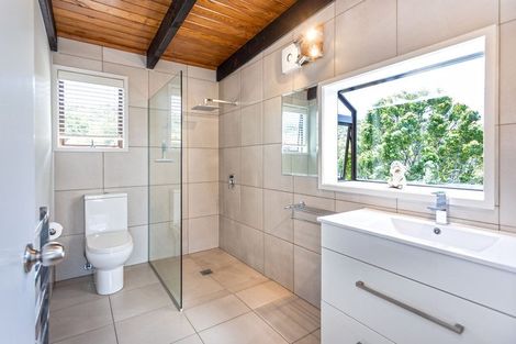 Photo of property in 9a Puriri Place, Whitianga, 3510