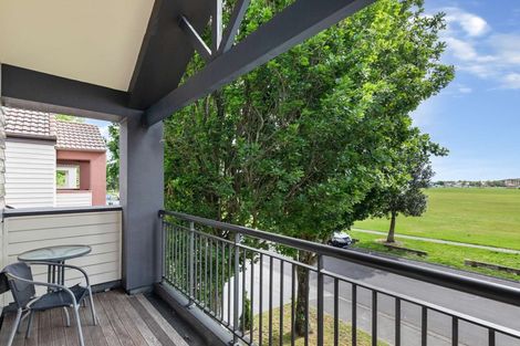 Photo of property in 16 Bruce Pulman Drive, Takanini, 2112