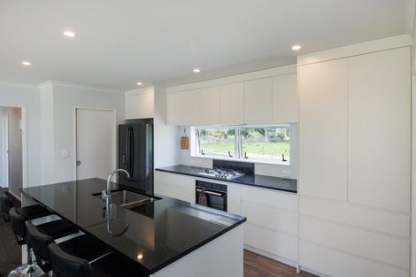 Photo of property in 78 Tamatarau Road, Tokomaru, Palmerston North, 4474