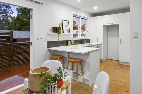 Photo of property in 1/5 September Place, Forrest Hill, Auckland, 0620