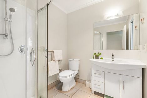 Photo of property in 2/28 Holiday Road, Stanmore Bay, Whangaparaoa, 0932