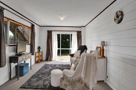 Photo of property in 17a Saint Ives Grove, Whalers Gate, New Plymouth, 4310