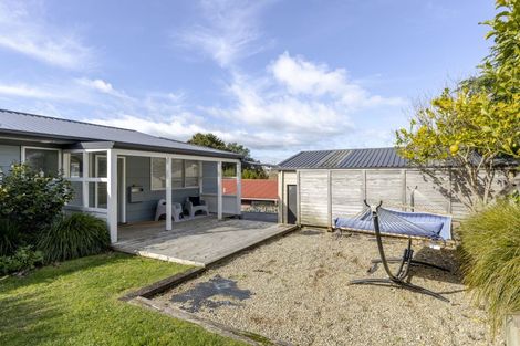 Photo of property in 29 Kenmore Street, Westown, New Plymouth, 4310