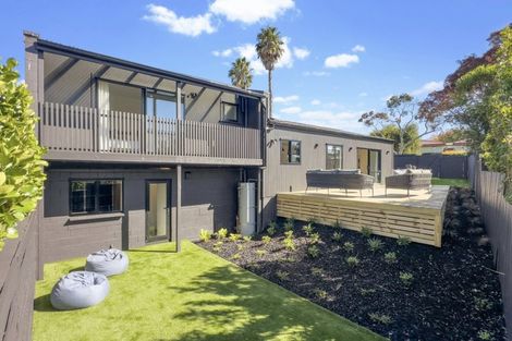 Photo of property in 13 Davita Place, Farm Cove, Auckland, 2012