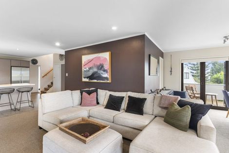 Photo of property in 22 Houston Place, Bayview, Auckland, 0629