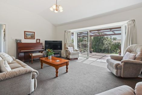 Photo of property in 4b Canberra Place, Redwood, Christchurch, 8051