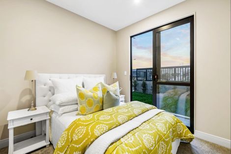 Photo of property in 42 Longshore Drive, Long Bay, Auckland, 0630