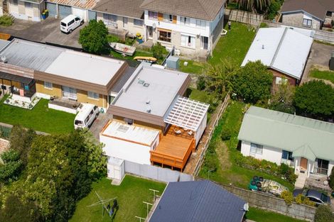 Photo of property in 4/94 Lynwood Road, New Lynn, Auckland, 0600
