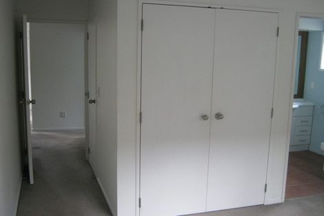 Photo of property in 121a Hobsonville Road, West Harbour, Auckland, 0618