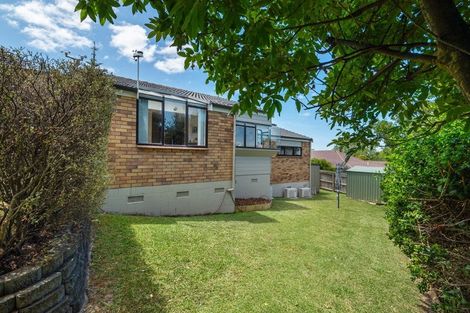 Photo of property in 20 Ronald Macken Place, Windsor Park, Auckland, 0632