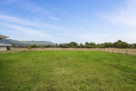 Photo of property in 13 Kahikatea Drive, Kinloch, Taupo, 3377