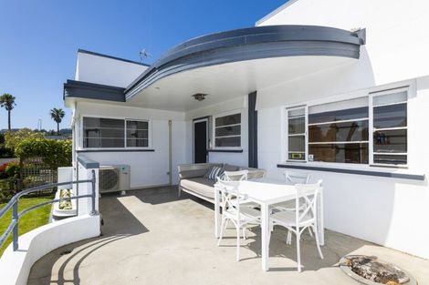 Photo of property in 75 Esplanade, Kaiti, Gisborne, 4010