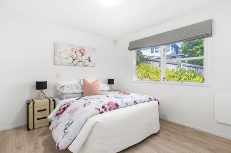 Photo of property in 41 Hatherlow Street, Glenfield, Auckland, 0629