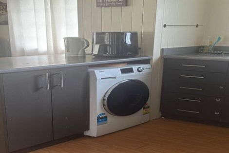 Photo of property in 1/79 Sylvan Avenue, Northcote, Auckland, 0627