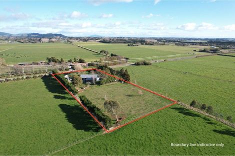 Photo of property in 249 Tararua Road, Levin, 5571