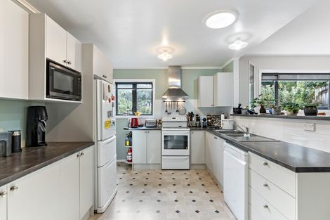 Photo of property in 38 Montgomery Avenue, Karori, Wellington, 6012