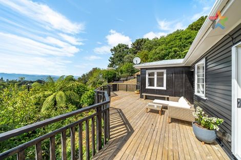 Photo of property in 157 Miromiro Road, Normandale, Lower Hutt, 5010