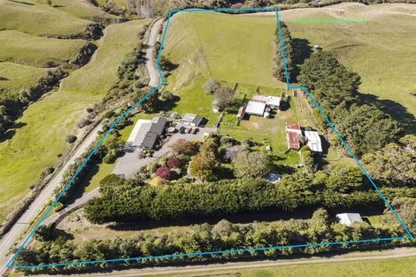 Photo of property in 22 Tiratu Road, Dannevirke, 4976