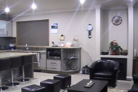 Photo of property in 28 Kaseng Place, East Tamaki Heights, Auckland, 2016