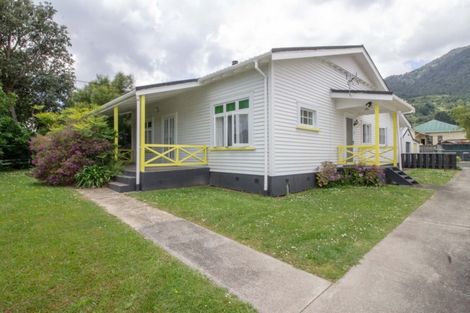 Photo of property in 24 Farmer Street, Te Aroha, 3320