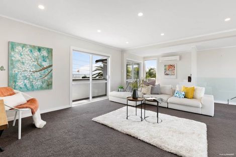Photo of property in 1003 Whangaparaoa Road, Tindalls Beach, Whangaparaoa, 0930
