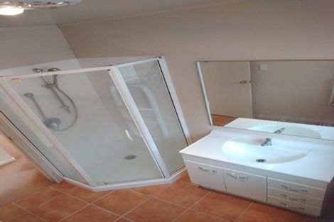 Photo of property in 1/41 Ellice Road, Totara Vale, Auckland, 0629