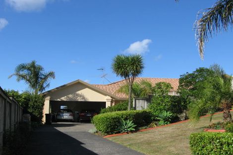 Photo of property in 8 Westminster Gardens, Unsworth Heights, Auckland, 0632