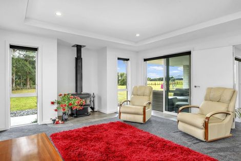 Photo of property in 335 Muhunoa Road East, Muhunoa East, Levin, 5570