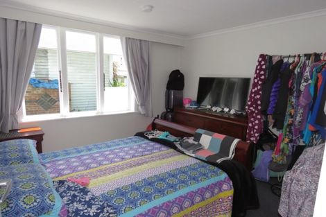 Photo of property in 56 Queen Street, Westport, 7825