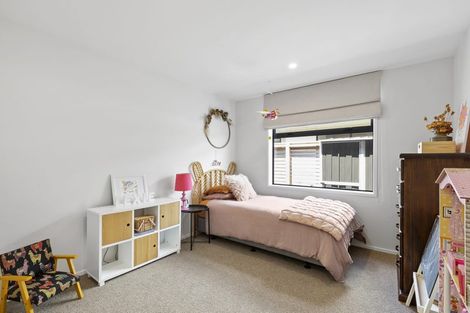 Photo of property in 7 Matau Lane, Ferndale, New Plymouth, 4310