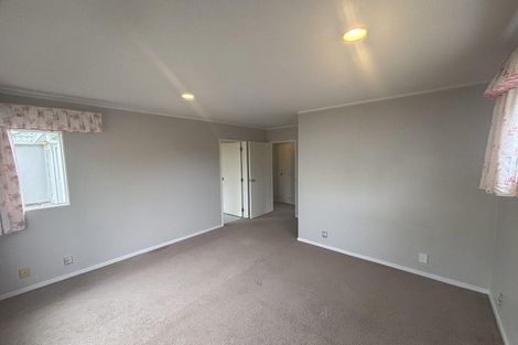 Photo of property in 22 Te Hoe Grove, Pinehill, Auckland, 0632