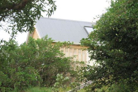 Photo of property in 29 Milne Terrace, Island Bay, Wellington, 6023