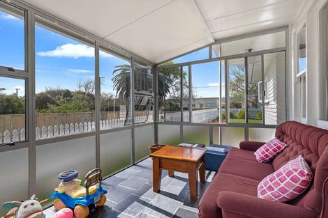 Photo of property in 25 Quinn Road, Levin, 5510