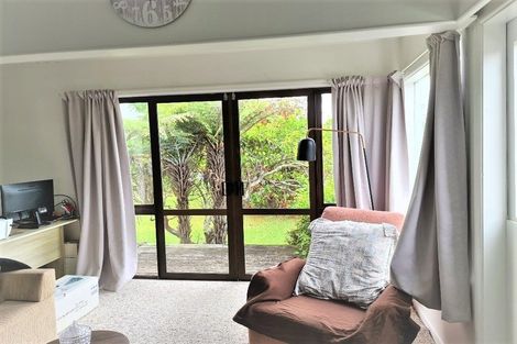 Photo of property in 11 Heath Avenue, Northcote, Auckland, 0627