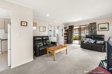 Photo of property in 17b Bowes Crescent, Strathmore Park, Wellington, 6022